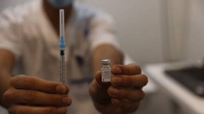 В Израиле готовятся к массовой прививке старшеклассников в возрасте 16-18 лет - vesty.co.il - Израиль