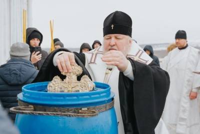 В Ставрополе провели крещенскую службу с освящением воды - kavkaz.mk.ru