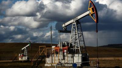 Россия снизила добычу нефти в 2020 году до десятилетнего минимума - svoboda.org - Россия