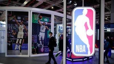 Адам Сильвер - Комиссар НБА заявил, что лига рассматривает вариант с вакцинацией баскетболистов - russian.rt.com