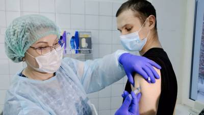 Александр Чепурнов - Эксперт рассказал об антителах после вакцинации от COVID-19 - russian.rt.com