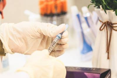 Российская вакцина "ЭпиВакКорона" не дает достаточную защиту, – добровольцы - 24tv.ua