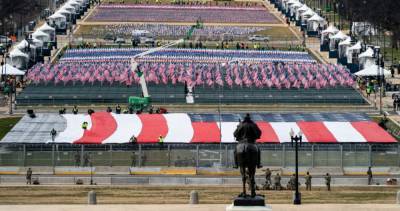 Джон Байден - Флаги вместо людей: инаугурация Байдена пройдет в пустом, объятом страхом Вашингтоне - riafan.ru - Сша - Вашингтон - Вашингтон