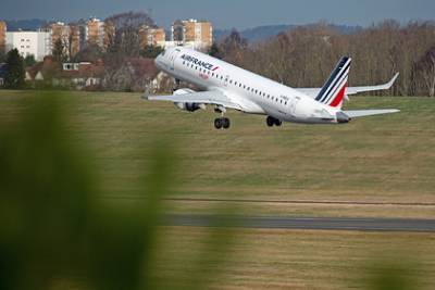 Брюно Ле-Мэр - Одна из крупнейших авиакомпаний Европы приготовилась к банкротству - lenta.ru - Франция