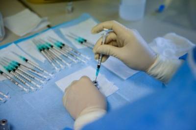 Россиянам рассказали об особенностях трех отечественных вакцин от COVID-19 - aif.ru - Россия