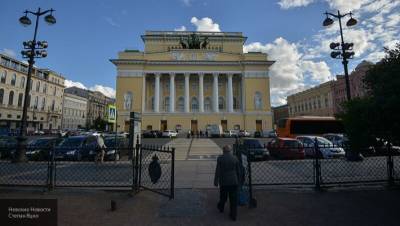 Количество спектаклей в Петербурге сократилось на 42% из-за COVID-19 - nation-news.ru - Санкт-Петербург