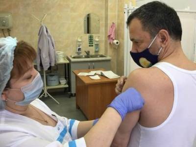 Рустем Ахмадинуров - Переболевший коронавирусом вице-спикер Курултая сделал прививку от COVID-19 - ufatime.ru - республика Башкирия