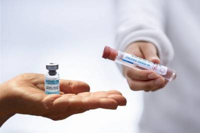 Вакцины против коронавируса могут модернизировать из-за штаммов - СМИ - aif.ru - Юар - Йоханнесбург