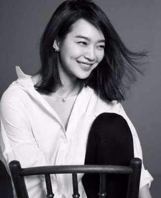 Китайская актриса Чжэн Шуан отказалась забирать у суррогатных матерей своих детей - argumenti.ru - Китай