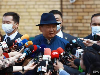 Ухнаагийн Хурэлсух - В Монголии правительство уходит в отставку после скандала с перевозкой роженицы с COVID-19 - gordonua.com - Монголия