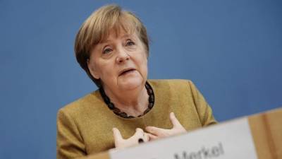 Ангела Меркель - Канцлер вышла к журналистам: «Фрау Меркель, вы не хотите извиниться перед немцами?» - germania.one - Германия