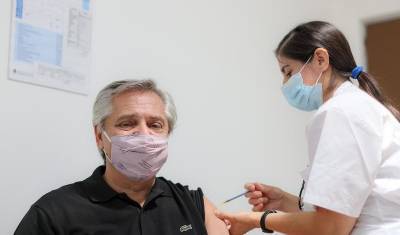 Альберто Фернандес - Президент Аргентины сделал прививку российской вакциной от коронавируса - newizv.ru - Аргентина