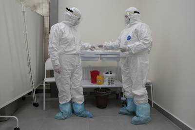 За сутки в ХМАО выявили 217 новых случаев коронавируса, число умерших достигло 636 - znak.com - Сургут - округ Югра - Нижневартовск - Нефтеюганск - Югорск - Ханты-Мансийск - район Нефтеюганский - Советск