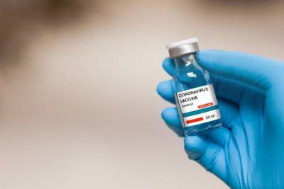 За сутки вакцину от коронавируса получили более 3000 петербуржцев - spb.mk.ru