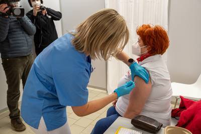 В Швейцарии после вакцинации умерли пять человек - tvc.ru - Швейцария