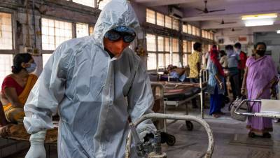 В Индии за сутки от коронавируса привились 347 тысяч человек - gazeta.ru - Индия
