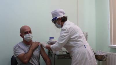 Военные на российской базе в Таджикистане получили прививки от коронавируса - vesti.ru - Россия - Таджикистан