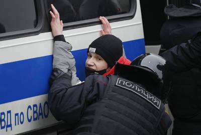 Ирина Волк - МВД расследует каждый факт неподчинения требованиям полиции на акциях 23 января - tvc.ru - Москва