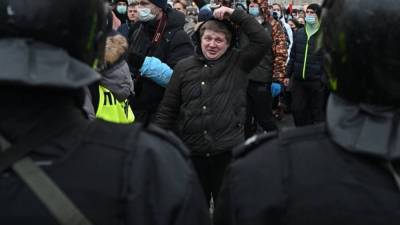 Елена Андреева - Носители коронавируса пришли на незаконную акцию протеста в Москве - newinform.com - Москва