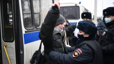 Иван Мельников - В Москве задержали более 600 протестующих - gazeta.ru - Москва