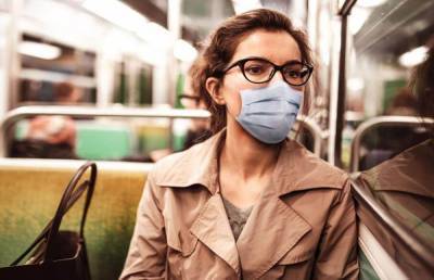 Даже в масках: во Франции врачи призвали не разговаривать в общественном транспорте - 24tv.ua - Франция
