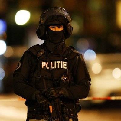 Полиция Нидерландов задержала 25 человек за нарушение комендантского часа - radiomayak.ru - Голландия - Урк