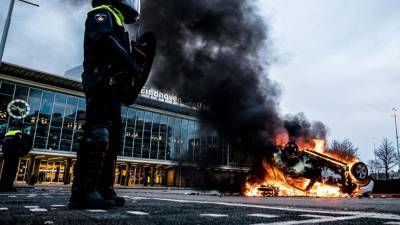 Россия - Столкновения в Нидерландах - ru.euronews.com - Франция - Голландия - Швейцария - Амстердам