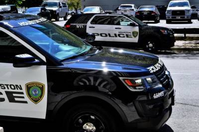 В США обнаженный мужчина угнал и разбил полицейский автомобиль - cursorinfo.co.il - Сша - New York
