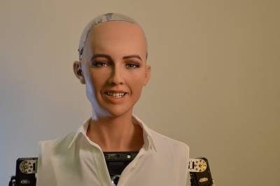 Разработчики робота Софии планируют начать его массовое производство для борьбы с коронавирусом - zik.ua