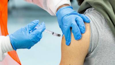 Минздрав сообщил, сколько израильтян заболели после второй прививки - vesty.co.il - Израиль