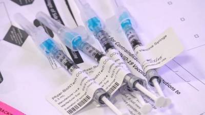 Джон Байден - В США начались трудности с вакцинацией - 1tv.ru - Сша - Англия - Бразилия