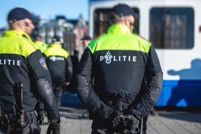 Протесты в Нидерландах, столкновения с полицией и погромы - rusverlag.de - Голландия