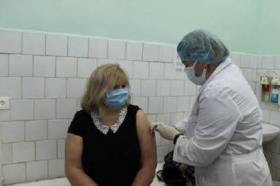 Вакцинация от коронавируса в Койгородском районе началась с главы - bnkomi.ru - район Койгородский
