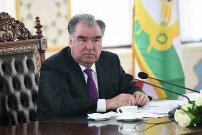 Эмомали Рахмон - Рахмон заявил, что в Таджикистане покончили с коронавирусом - argumenti.ru - Таджикистан
