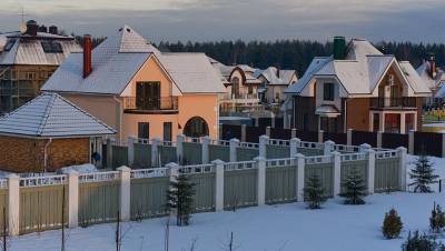 Прочь из города: пандемия удвоила рынок загородного жилья - dp.ru