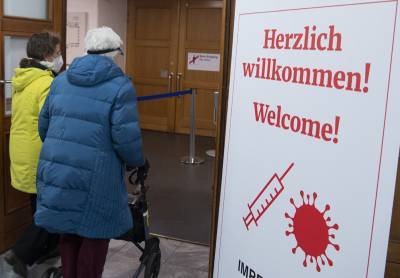 В Германии нарастает скандал вокруг вакцины AstraZeneca - tvc.ru - Англия - Германия