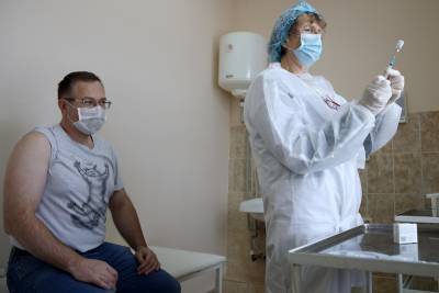 Михаил Мишустин - Тысячи россиян ведут онлайн-дневники наблюдения после прививки от COVID-19 - tvc.ru