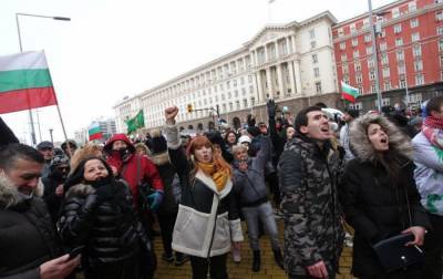 В Болгарии работники кафе и ресторанов протестуют против локдауна из-за коронавируса - rbc.ua - Болгария - София