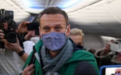 Иван Жданов - Полиция пришла с обысками в квартиры Навального, его жены и в студию «Навальный Live» - echo.msk.ru