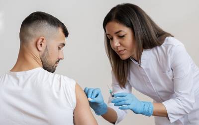 Игнасио Агуадо - Страны ЕС приостанавливают COVID-вакцинацию. Не хватает препаратов - rbc.ua - Испания - Чехия - Мадрид