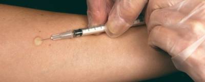 В литовской больнице женщине ошибочно ввели пятикратную дозу вакцины - runews24.ru - Литва - Мариямполь