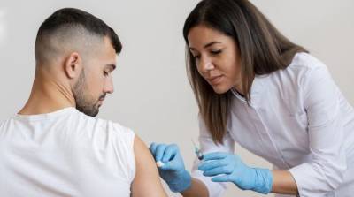 Игнасио Агуадо - Две страны ЕС приостанавливают вакцинацию от коронавируса - ru.slovoidilo.ua - Украина - Испания - Чехия - Мадрид