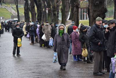 Элла Либанова - Социолог назвала долю живущих за чертой бедности украинцев - lenta.ru - Украина - Киев