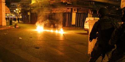 Демонстранты применили боевые гранаты. В Ливане протесты против комендантского часа переросли в беспорядки и стычки с полицией - nv.ua - Ливан - Триполи