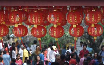 В Китае раздают деньги гражданам, чтобы те провели Новый год дома - korrespondent.net - Китай