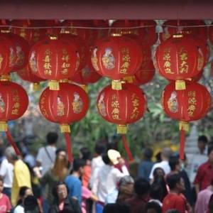 В китайских городах жителям платят, чтобы те оставались дома в новогодние праздники - reporter-ua.com - Китай