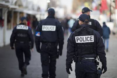 Во Франции разгорелся скандал из-за танцующих без масок полицейских - tvc.ru - Франция - Париж