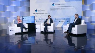 Эксперты "Валдая" обсудили последствия пандемии для общества и власти - tvc.ru