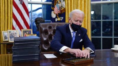 Джон Байден - Байден продлевает период регистрации на биржах медицинского страхования - golos-ameriki.ru - Сша