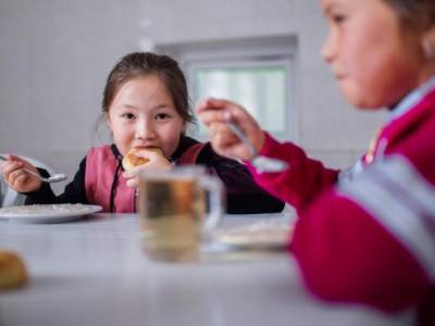 Пандемия: миллионы детей по всему миру лишились доступа к школьному питанию, многие хотят бросить учебу - unn.com.ua - Киев